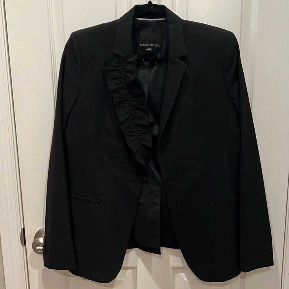 Banana Republic Blazer. Black color, size 8